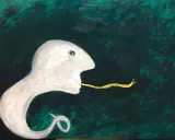 Creatura bianca con lingua gialla su sfondo verde scuro. Forse le stelle marine hanno il cervello, ma questa creatura sembra pensierosa.
